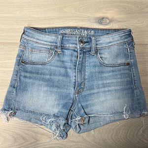 American Eagle- SUPER SUPER Stretch Hi-Rise Shortie